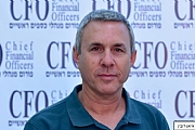 יוחאי שוחט: "התרגשתי לשבת בכיסאו של סבי כמנכ"ל 80 שנה אחריו"