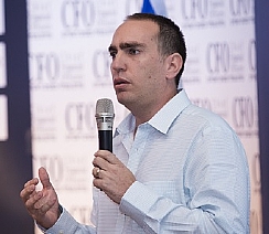 אמיר שוורץ: על מצוינות רב לאומית (הגדל)