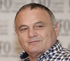 זאב וורמברנד: בין הקוטג' לאקמול (הגדל)