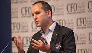 רונן שפר CFO קרסו: "שינויים רגולטוריים הם אתגר מרכזי"