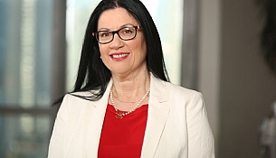 השינוי משתלם "THE FINANCIAL FUTURE IS FEMALE"